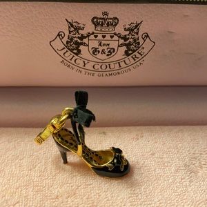 Juicy Couture Black evening high heel charm